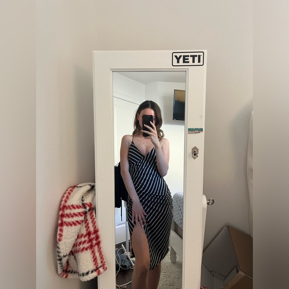 URBAN BEHAVIOUR Midi Going Out / Wedding Guest Dress. Navy Striped. Size Small - Picture 7 of 8